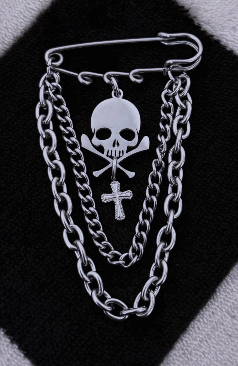 SKULL BROOCH